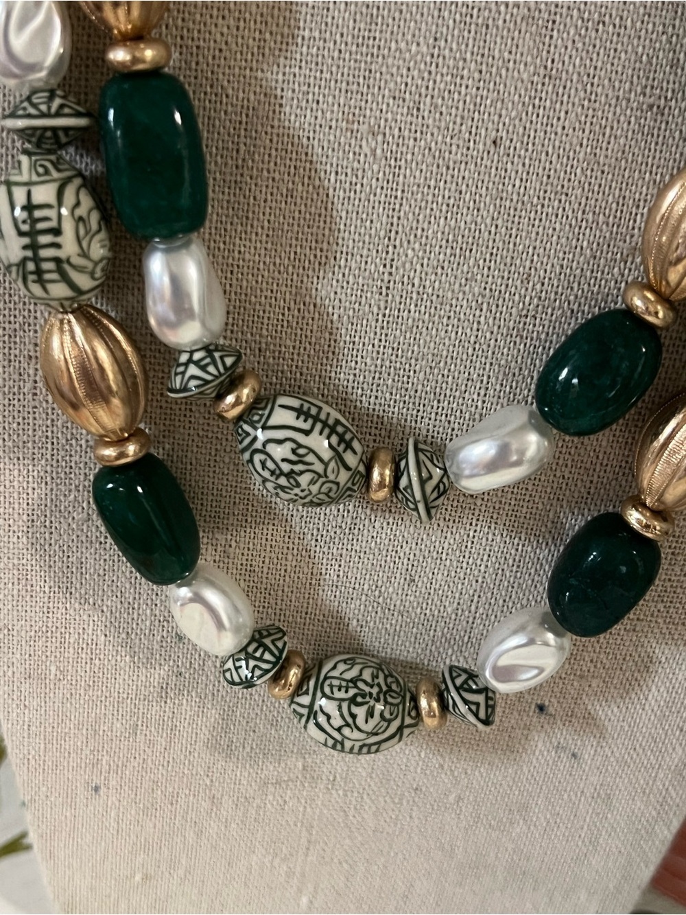 NWT Southern Living Layered Green, Gold and White Statement Necklace #JW7 - Picture 3 of 12